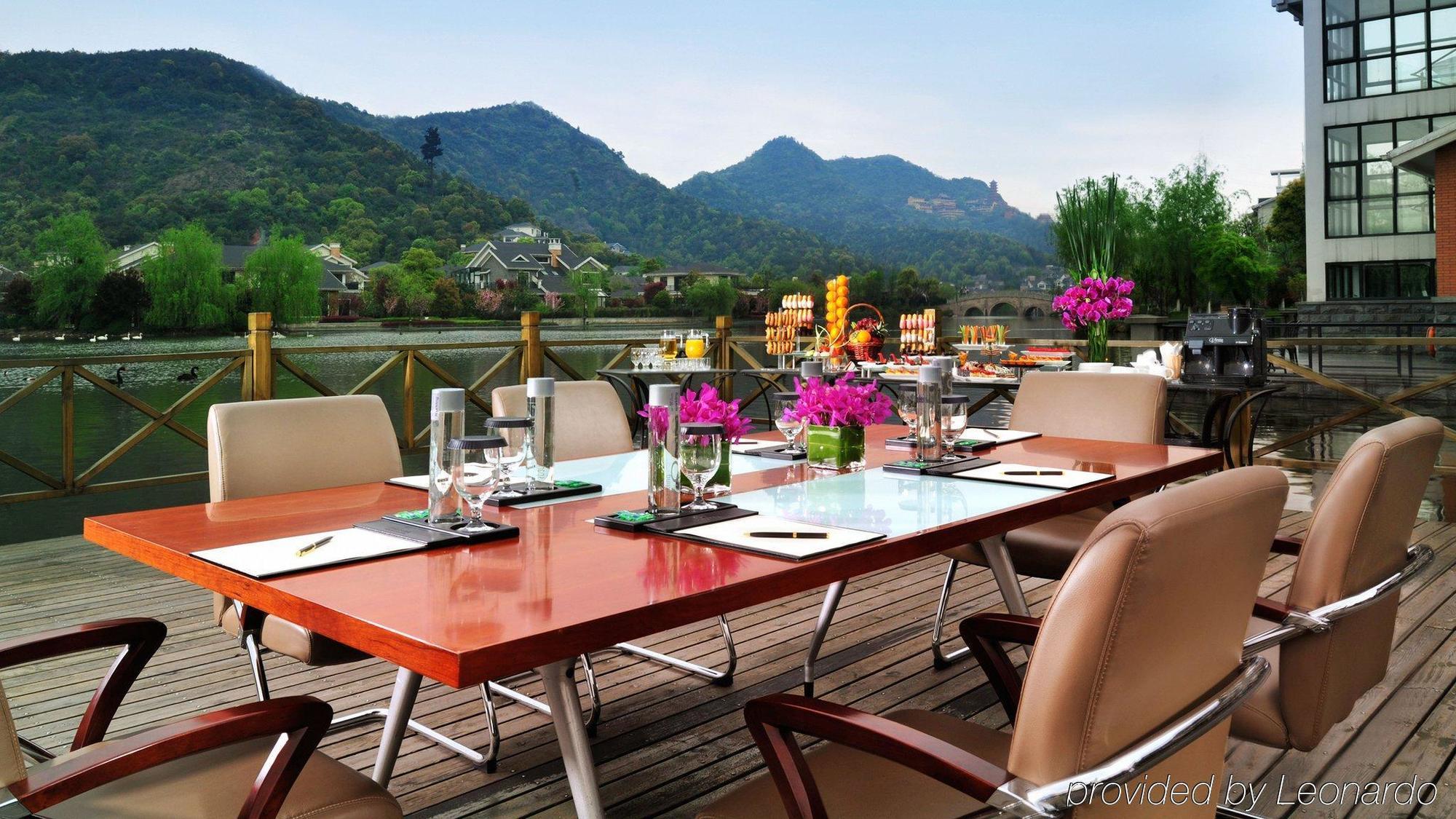Crowne Plaza Hangzhou Xanadu Resort Eksteriør billede